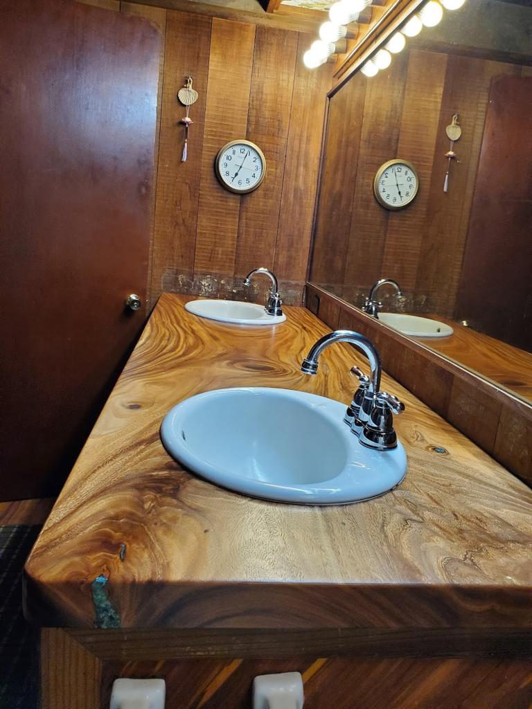 Custom Foundwood slab installation in Hawai'i